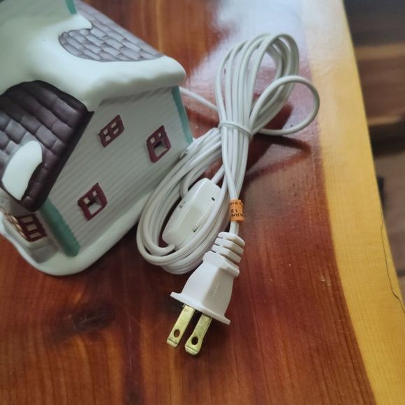 Watkins Village General Store 1992 light up figurine - Picture 3 of 4